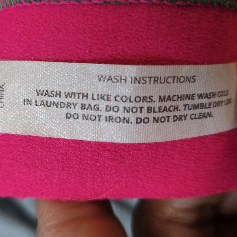 SHEFIT Sports Bra GREEN and Pink LIKE NEWish 1LUXE - Picture 4 of 6